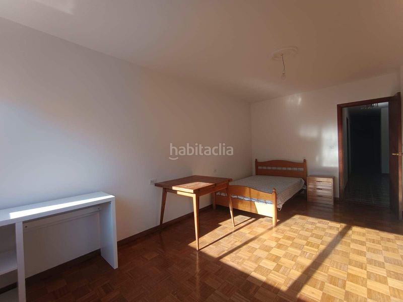 Foto 533e7f42-e217-4d15-95cf-085ec1d94d8c. Rent flat in Sagrada Familia Coruña (A)