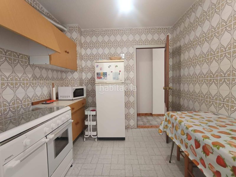 Foto 9cbba059-c5ff-4162-8877-3acb59284c82. Rent flat in Sagrada Familia Coruña (A)