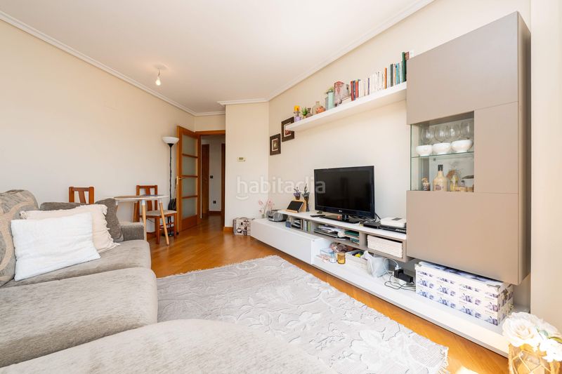 Foto 8df77208-b8ce-4917-93b7-f8ef97cc6a39. Apartament amb calefacció aparcament a Vioño Coruña (A)