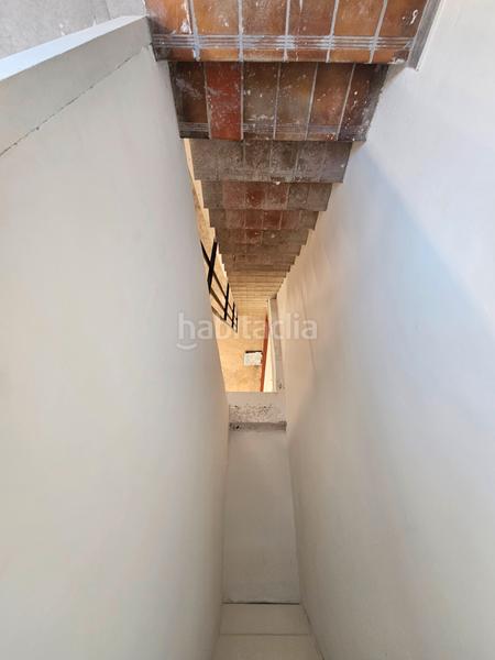 Foto af56e8ac-e875-491d-a019-cfe61a730ab2. Affitto capannone industriale in Can Roses Rubí