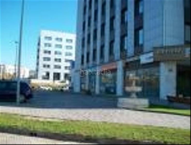Foto 5be7b326-b015-4b3e-af7e-74325fe47b72. Alquiler oficina oficiana diafana edif.forum en Progrés Rubí