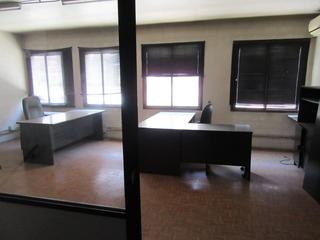 Lloguer Nau industrial a Can Roses. Nave industrial con oficinas