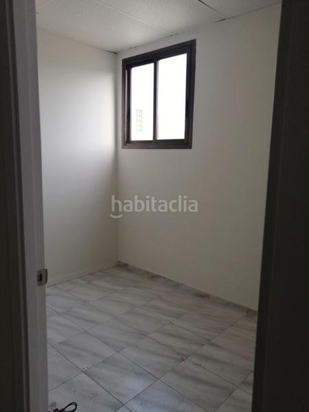 Foto 3ae8b138-98de-4562-81e9-b28884e47803. Location bureau dans c-1413a 36 dans Can Roses Rubí