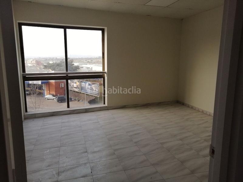 Foto 2813175e-7e2b-4816-8af2-1c98cb989a24. Rent office space in c-1413a 36 in Can Roses Rubí