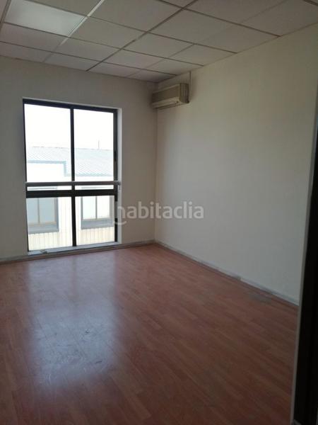 Foto 2f2aa539-8a88-4217-9651-bc4861d15849. Rent office space in c-1413a 36 in Can Roses Rubí