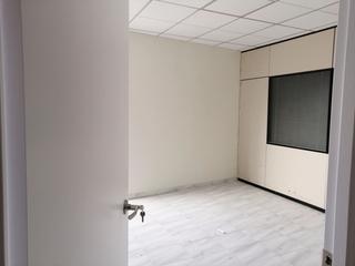 Rent Office space in C-1413a 36