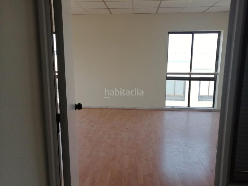 Foto 9cb027e9-a94a-436f-ad9b-715addedfdb3. Rent office space in c-1413a 36 in Can Roses Rubí