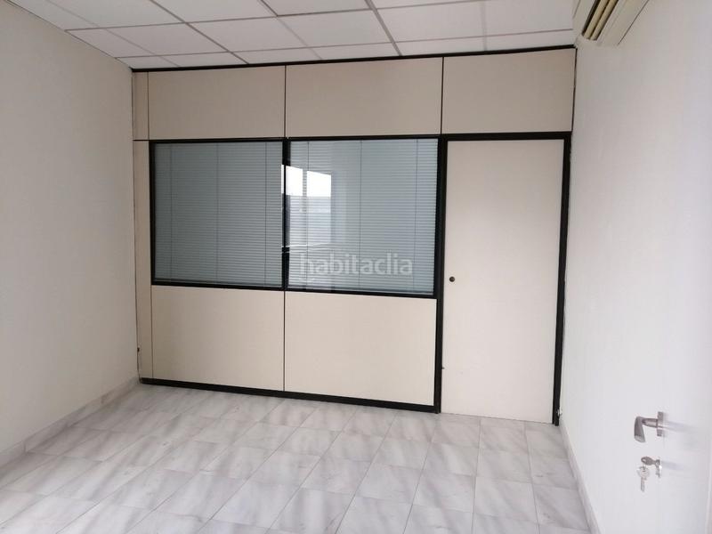 Foto d0c23842-464a-4fef-994c-f9265c8e0a36. Rent office space in c-1413a 36 in Can Roses Rubí