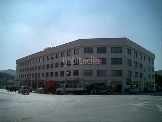 Local Comercial a Carrer del beat oriol 1. Local com.alquiler opcion compra