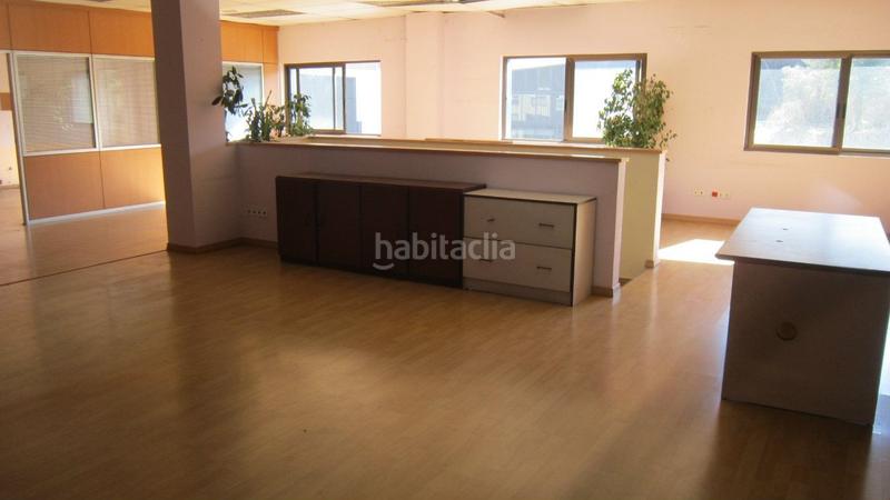 Foto ca9714f8-65ef-407f-9c55-f57f8c8f0c30. Location bâtiment à usage industriel dans carretera de sabadell 38 dans Rubí