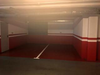 Lloguer Aparcament cotxe  Carrer del pont de can vernet. Plazas de parking de alquiler. también disponibles plazas con tr