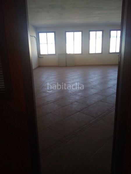 Foto a73e2837-75cd-4a1d-8722-0003799aa8f2. Affitto capannone industriale in Can Roses Rubí