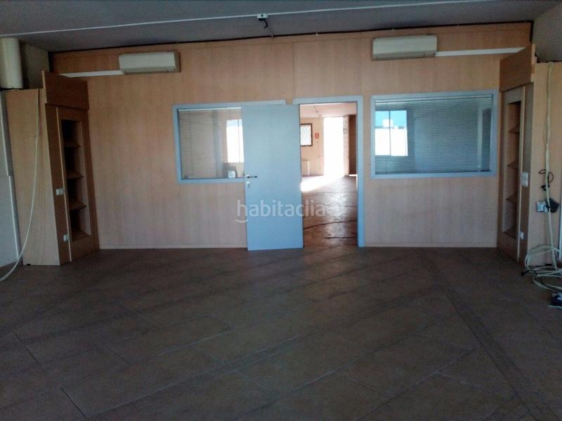 Foto 0133d729-28a8-4e2a-9037-1c4e31d46623. Rent industrial building in Can Roses Rubí