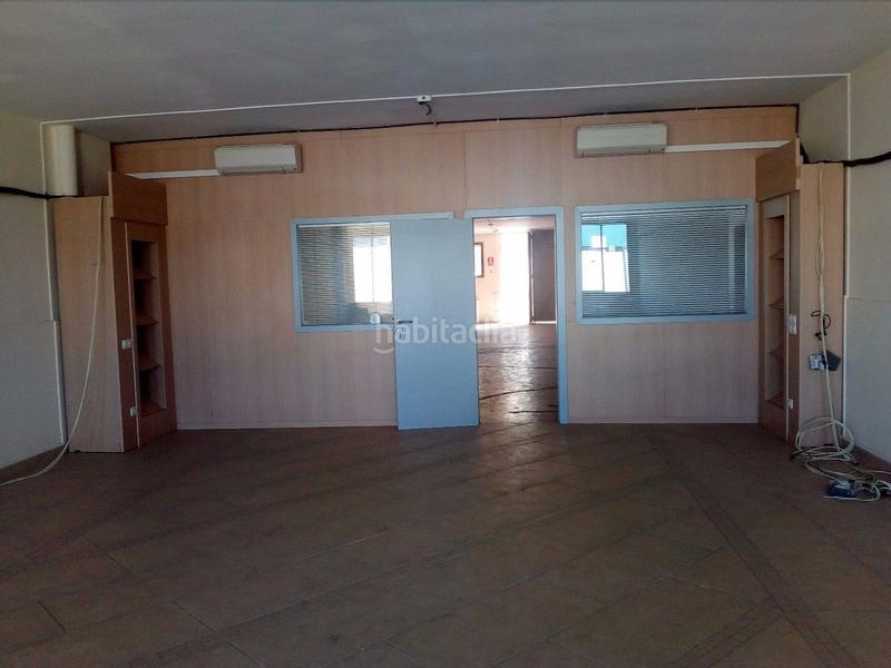 Foto 1c9a8835-051c-4b32-8be0-c0b2c6092f97. Rent industrial building in Can Roses Rubí