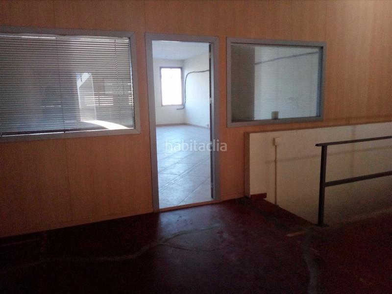 Foto 6bbbd8e7-06bd-4488-8723-399d0c3b77ac. Rent industrial building in Can Roses Rubí