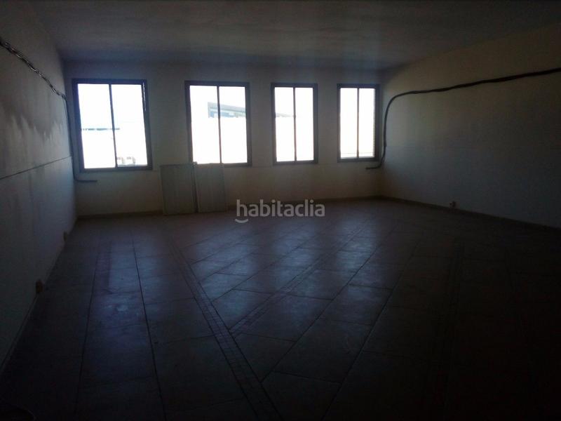 Foto c5c0d603-9b6b-4176-8060-a744c18a2c19. Rent industrial building in Can Roses Rubí