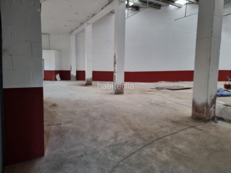 Foto ca79b4f2-0ffa-4c32-bdf5-d6c8c0506fd8. Rent industrial building in carrer de l'hoquei 25 in Rubí