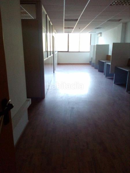 Foto a78e0453-0637-4fd4-95e3-e548e0a4de4d. Alquiler nave industrial  388 m2 en Rubí