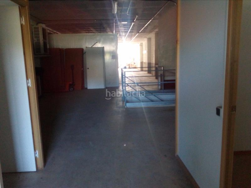 Foto c7ed5ee1-8f42-43cc-8321-2e29c23ebdfe. Rent industrial building in Can Roses Rubí