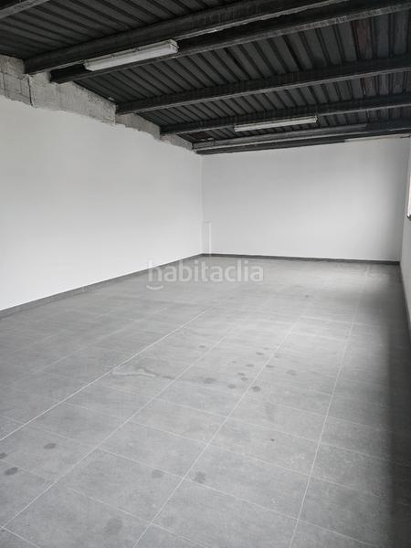 Foto 2e52756e-bec0-4808-afb6-93e14f6bd337. Alquiler nave industrial en carrer de l'hoquei 22 nave recien reformada en Rubí