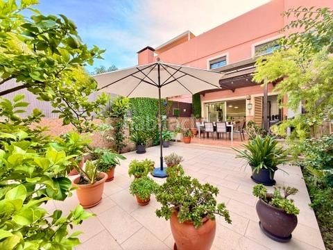 Foto 17932de4-4bec-4d0e-ac5e-9400fa8066a7. Casa aparellada amb aparcament a Amanecer Palma de Mallorca