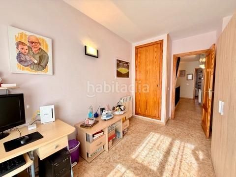 Foto 2cd2ebb6-6eb4-4207-a0f4-feba25dc4a35. Casa aparellada amb aparcament a Amanecer Palma de Mallorca