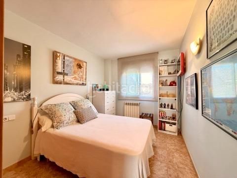 Foto d9de9df1-adcd-461f-8643-18426437ff16. Casa aparellada amb aparcament a Amanecer Palma de Mallorca