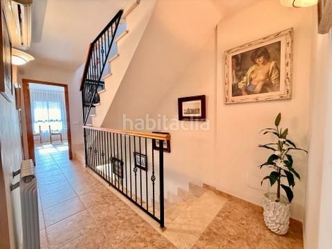 Foto dc2b75b0-7a7a-411c-8a90-7af96dfeaa83. Casa aparellada amb aparcament a Amanecer Palma de Mallorca