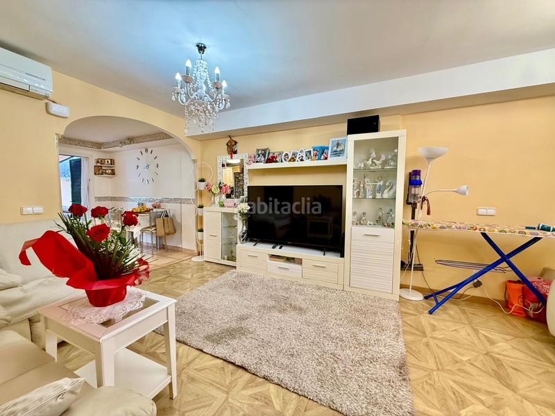 Foto d02af634-f4d3-4990-b3e5-5d327cec2c0a. Casa adossada a S´Arenal Palma de Mallorca