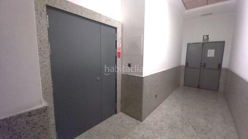 Foto 33bfd58a-ffea-4c3a-91ac-3772a1100b7e. Local comercial en avenida del cerro del águila 13 precioso local reformado de altas calidades: 2 plazas de garaje + trastero. en San Sebastián de los Reyes