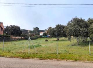 Terreny residencial a Calle río jarama 477. Excelente parcela + proyecto ya pagado + estuio geotécnico del t