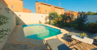Chalet in Calle eusebio centenera 28. Gigante chalet independiente en alovera