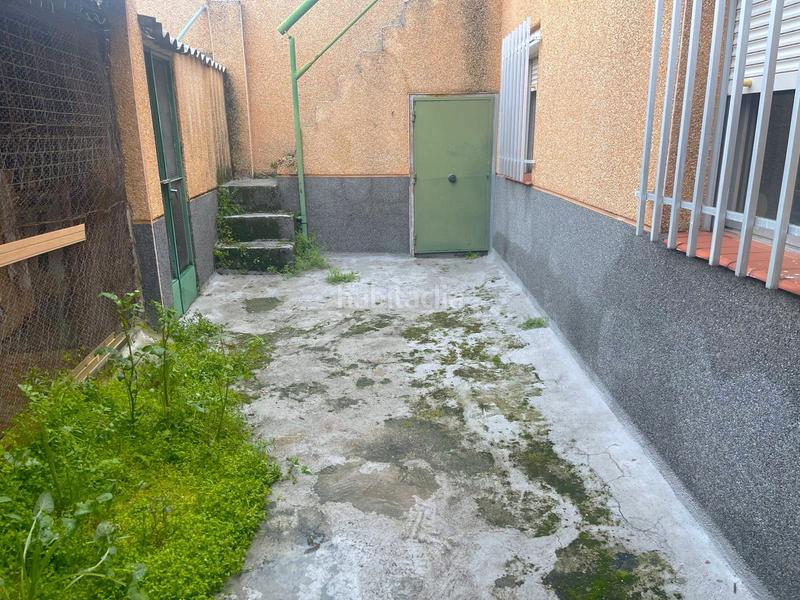 Foto 9460f89d-d8b3-489a-93ca-22165fc2866c. Casa pareada en calle de arnedillo 24 ocasión: chalet pareado a la venta en Montecarmelo. en Madrid