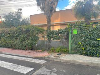 Casa aparellada a Calle de arnedillo 24. Ocasión: chalet pareado a la venta en montecarmelo.