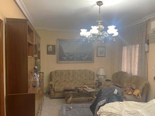 Casa aparellada a Calle de arnedillo 24. Ocasión: chalet pareado a la venta en montecarmelo.