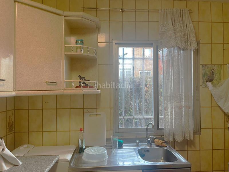 Foto a4756bc2-b81a-41da-afb9-d8f4d8658cd1. Casa pareada en calle de arnedillo 24 ocasión: chalet pareado a la venta en Montecarmelo. en Madrid