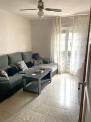 Appartement à Calle del cardenal gonzález de mendoza 22. Piso familiar en casco histórico de guadalajara.