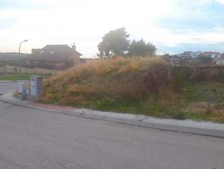 Terreny residencial  Calle valdecarros. Parcela en el vellón para chalet pareado.