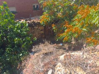 Terrain résidentiel à Calle remolino 6. Ocasión: parcela de 157 m² totalmente urbana en el centro de mol