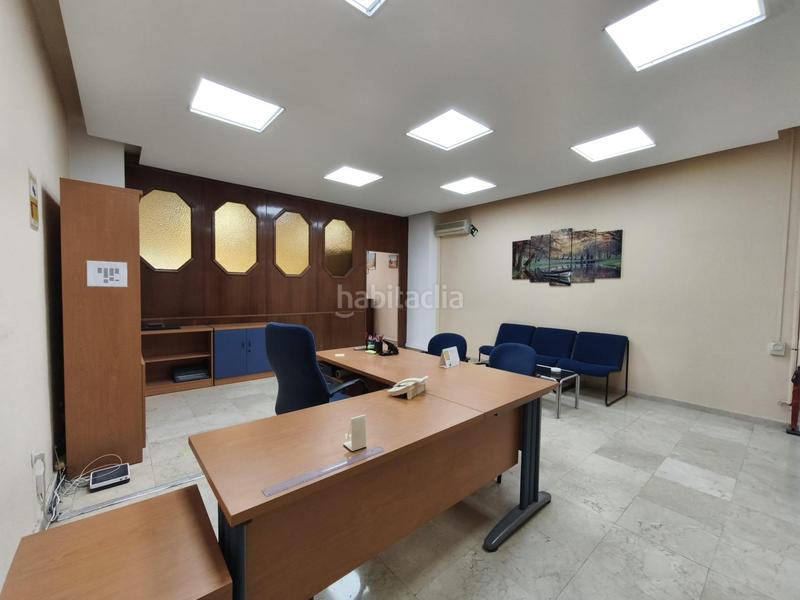 Foto a337f3e3-53c8-408e-8f79-a0056f2a7d8c. Oficina local de oficina edificio jerez 74 en Parque Avenida Jerez de la Frontera