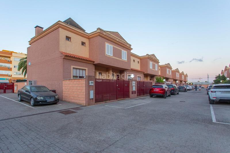 Foto e7956f7b-89cb-4f9e-aa04-81bf3c9982aa. Semi detached house with parking in El Altillo Jerez de la Frontera