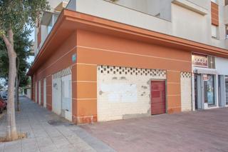 Lloguer Local Comercial a Chapín - Campus Universitario - Navinco. Local comercial en la mejor zona de jerez
