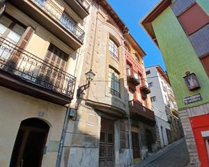 Édifice  Mikel deuna bidea. Edificio en ubicación privilegiada: ¡un proyecto con gran potenc