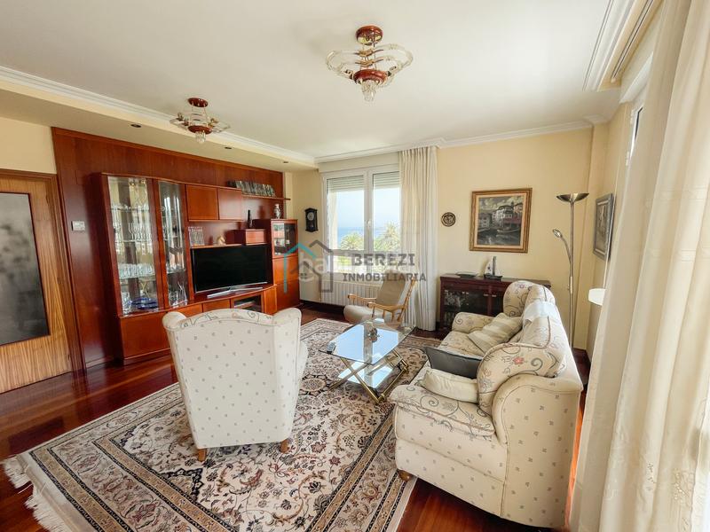 Foto 0e3a8108-690e-475f-8ec9-bdcf8c08791b. Dúplex espectacular casa con vistas panorámicas al mar y en Bermeo