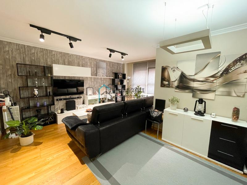 Foto 489760c1-8e9b-4a6a-afe5-aa9002215049. Piso excelente piso de 98 m² con dos garajes y trastero en Bermeo