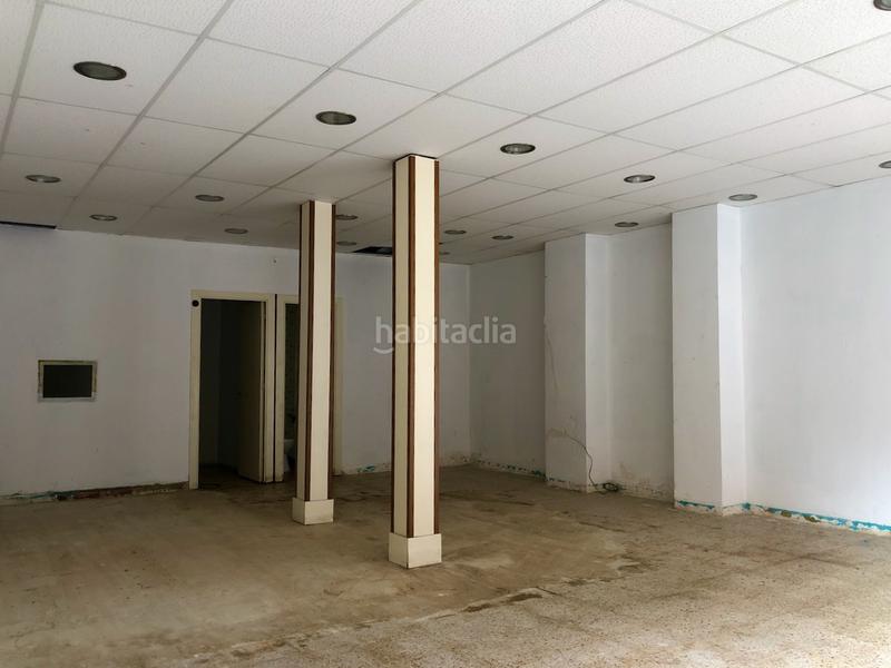 Foto 6360ebc9-9367-4c64-9bd9-f469378768ac. Alquiler local comercial ideal pequeño comercio en Rubí