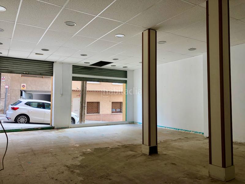 Foto da7a1a86-c823-435b-ae67-7f7a617dc337. Alquiler local comercial ideal pequeño comercio en Rubí