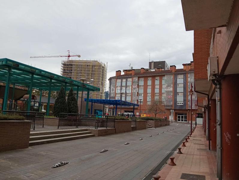 Foto d7f5bdef-d124-46ce-a9e5-b7c3f53f9521. Rent business premise with heating in Lutxana - Llano Barakaldo