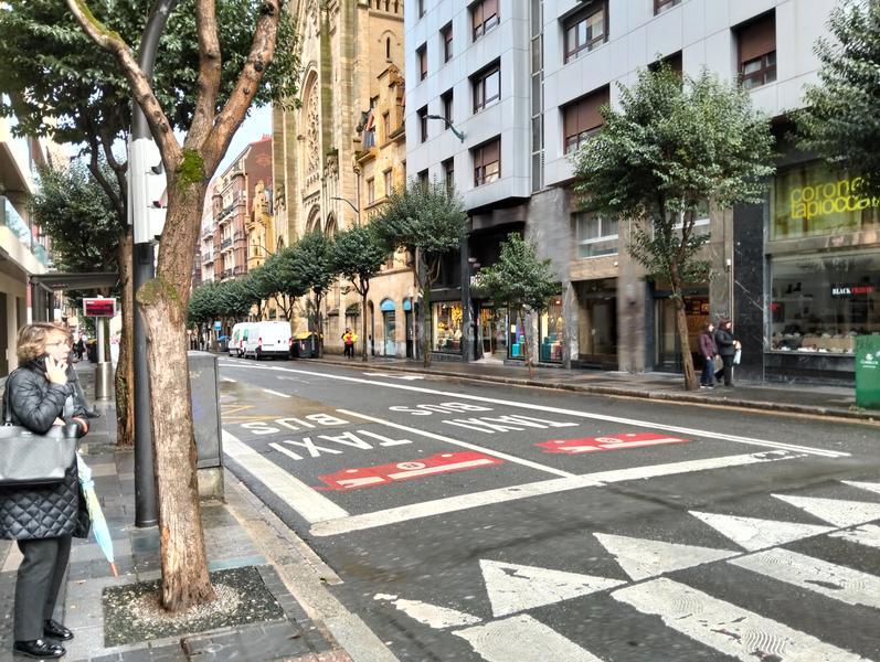 Foto 086a9c3a-ab2d-4ecb-b02d-abb530bd7351. Local comercial a Zabalburu Bilbao