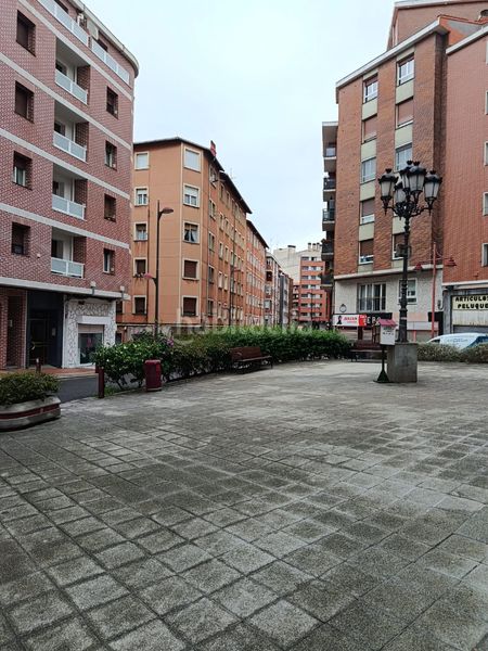 Foto 4561d7b2-da03-4fb2-a1c3-d5d985667a53. Pis amb xemeneia calefacció a Rontegui-Pormetxeta Barakaldo